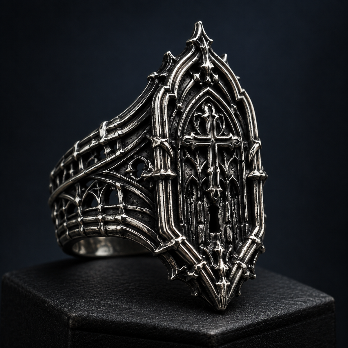 925 sterling silver gothic cathedral arch ring with oxidized details by Kurga Atelier